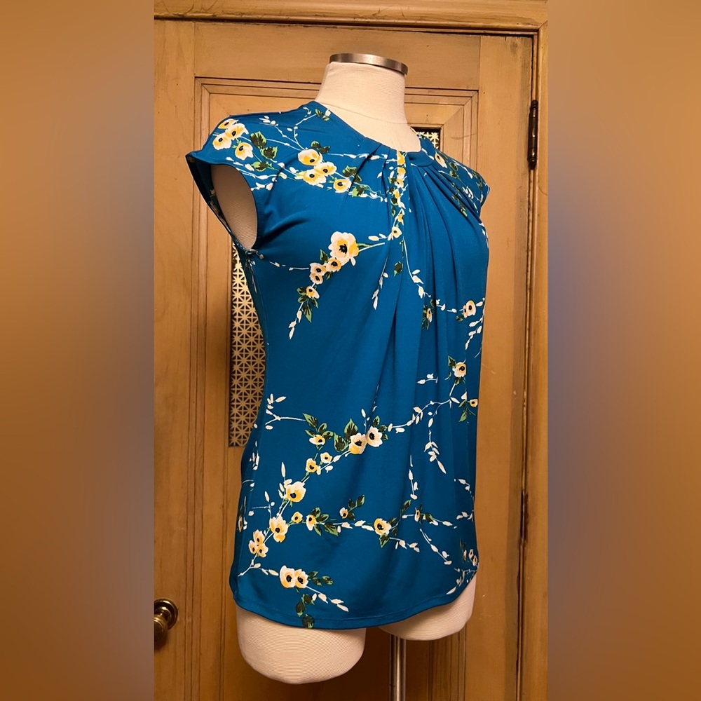 LIZ CLAIBORNE blue top S